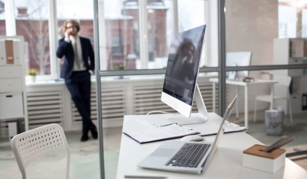 COMMERCIAL LAPTOP / PC